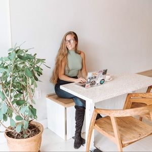 Meet your Posher, Natasha